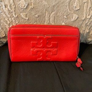 Tory Burch wallet